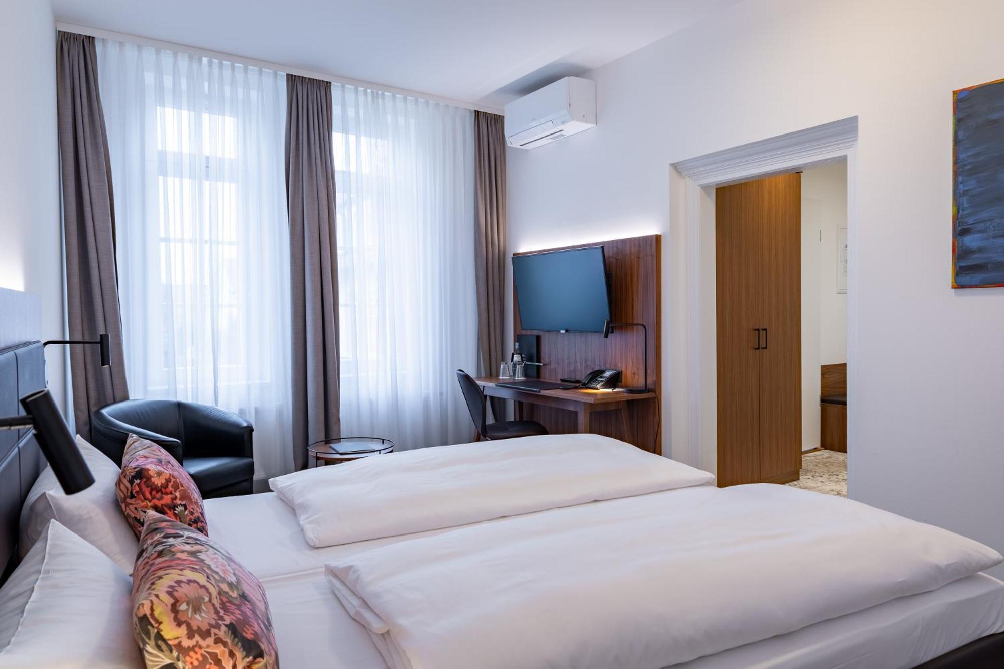 Hotel Alma Am Anger Эрфурт Экстерьер фото
