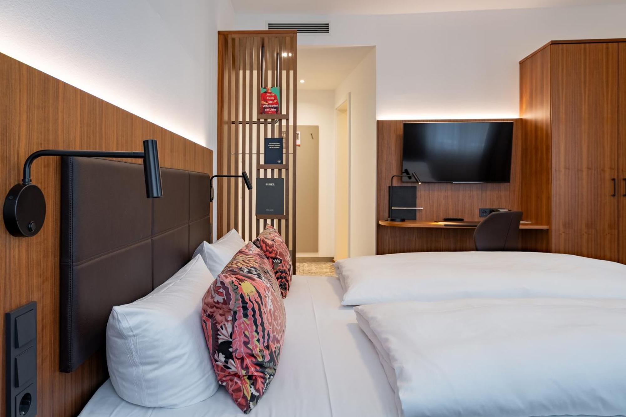 Hotel Alma Am Anger Эрфурт Экстерьер фото